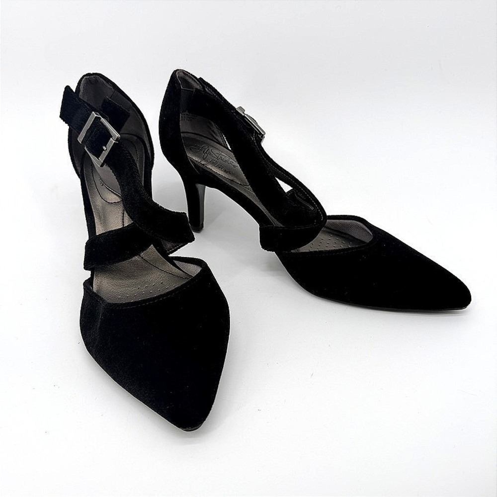 LifeStride See This Pumps Black Velvet Pointed Toe Ankle Strap Heels Size 9.5W
